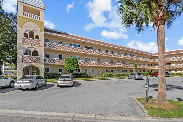 $224,900 | 2384 Tahitian Lane, Unit 22, Clearwater, FL 33763
