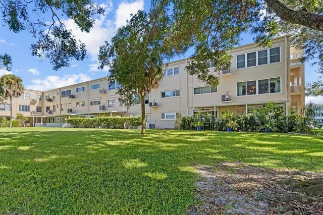 $224,900 | 2384 Tahitian Lane, Unit 22, Clearwater, FL 33763