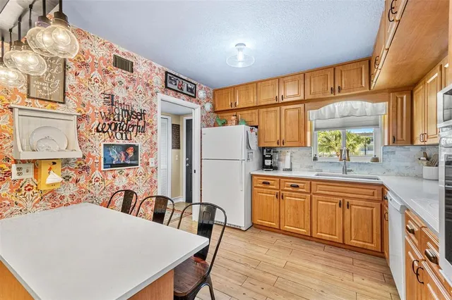 $224,900 | 2384 Tahitian Lane, Unit 22, Clearwater, FL 33763