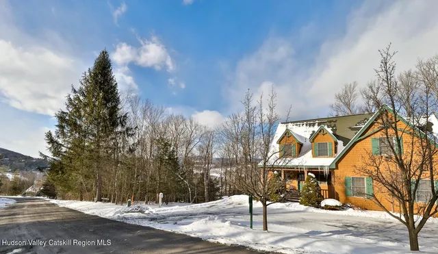 $1,999,000 | 37 White Way, Windham, NY 12496