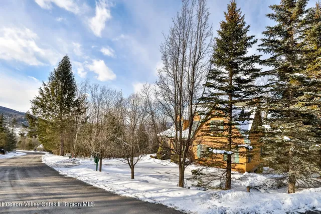 $1,999,000 | 37 White Way, Windham, NY 12496