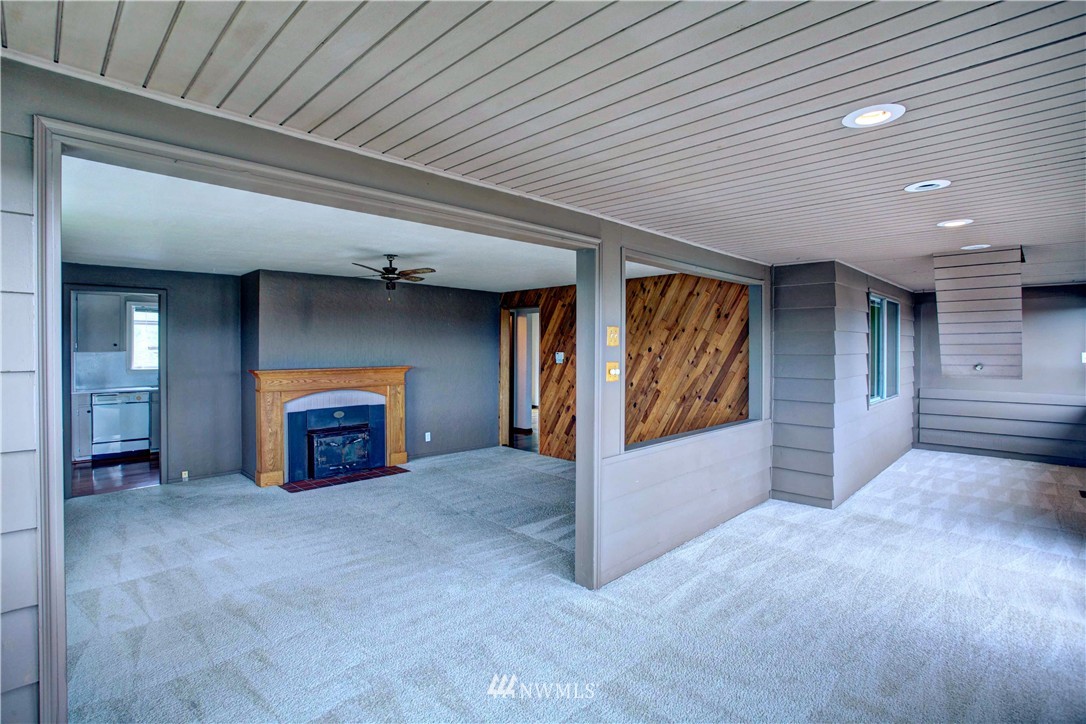 410 Grandey Way Northeast Renton, WA 98056 - Photo 14 of 25