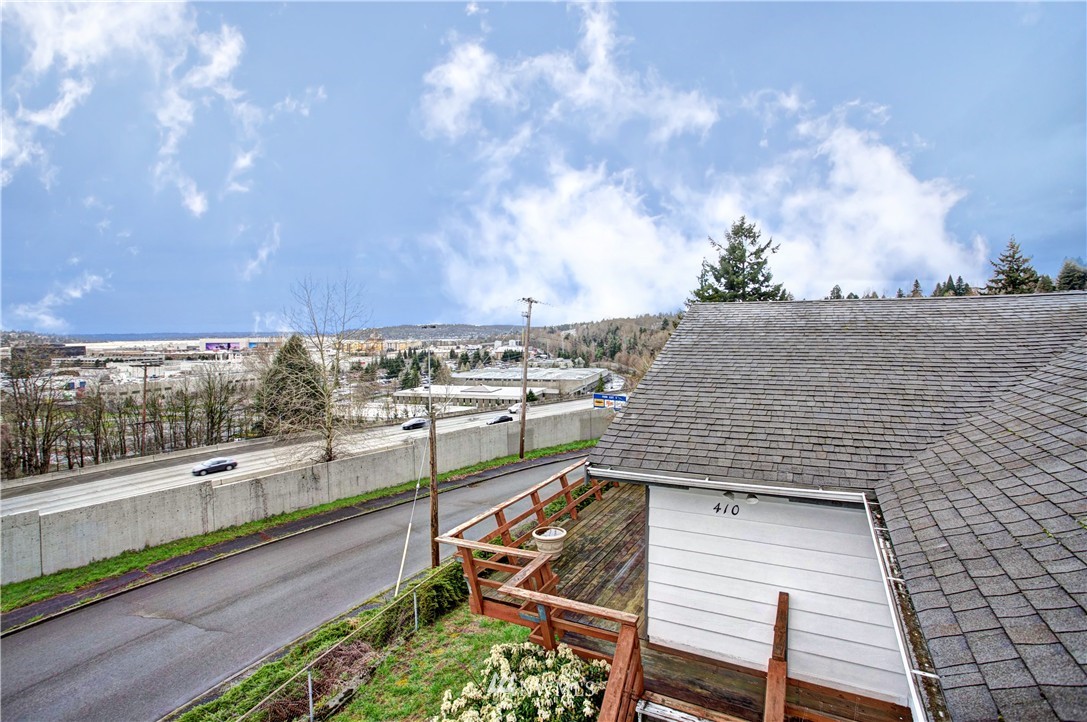 410 Grandey Way Northeast Renton, WA 98056 - Photo 4 of 25