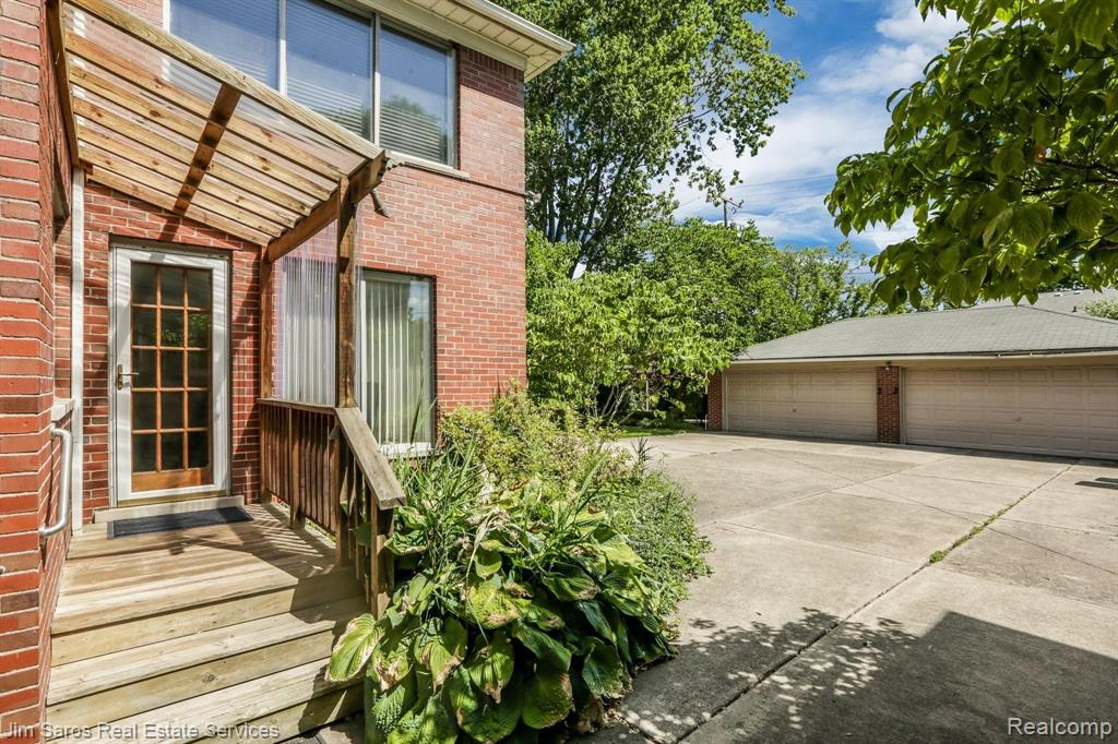 768 Trombley Road Grosse Pointe Park, MI 48230 - Photo 3 of 42