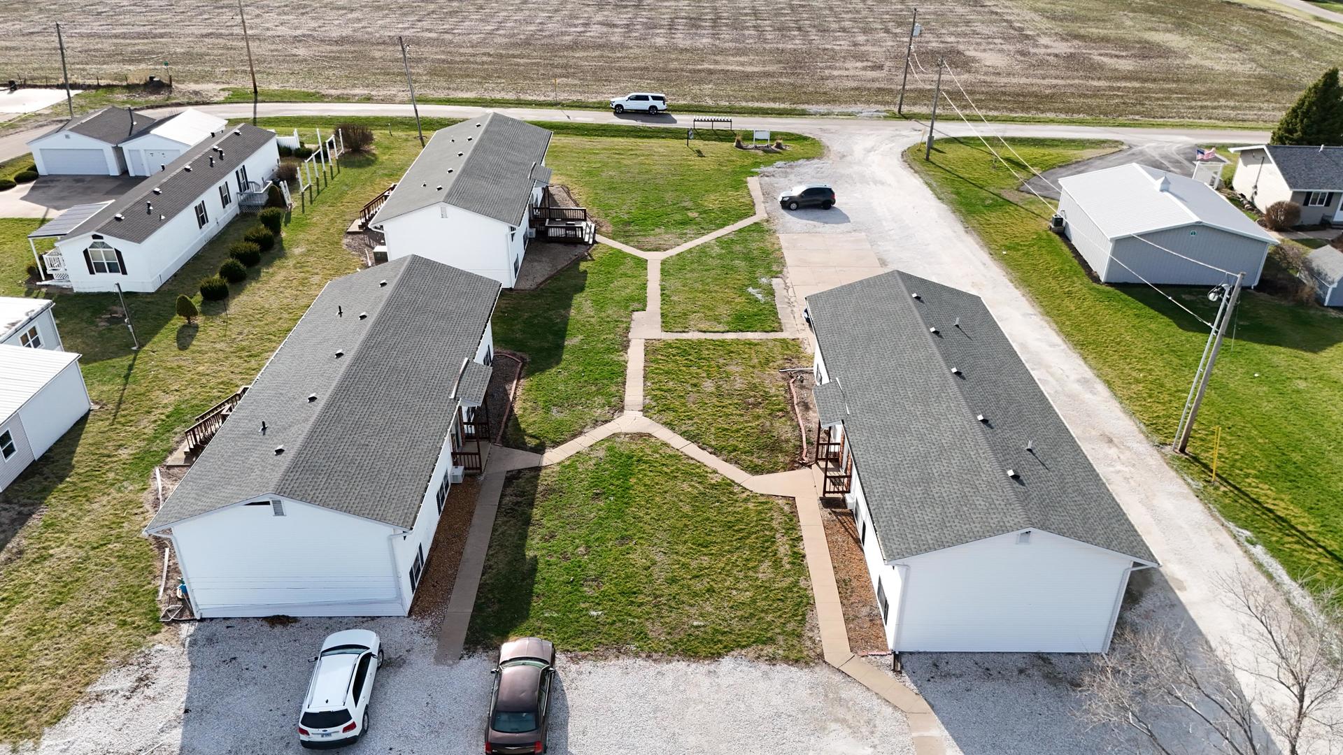 219 South F Street La Harpe, IL 61450 - Photo 2 of 3