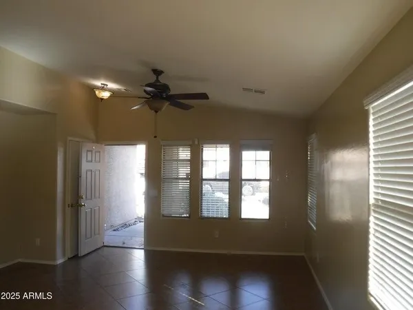 $1,995 | 4524 South 25th Drive, Phoenix, AZ 85041