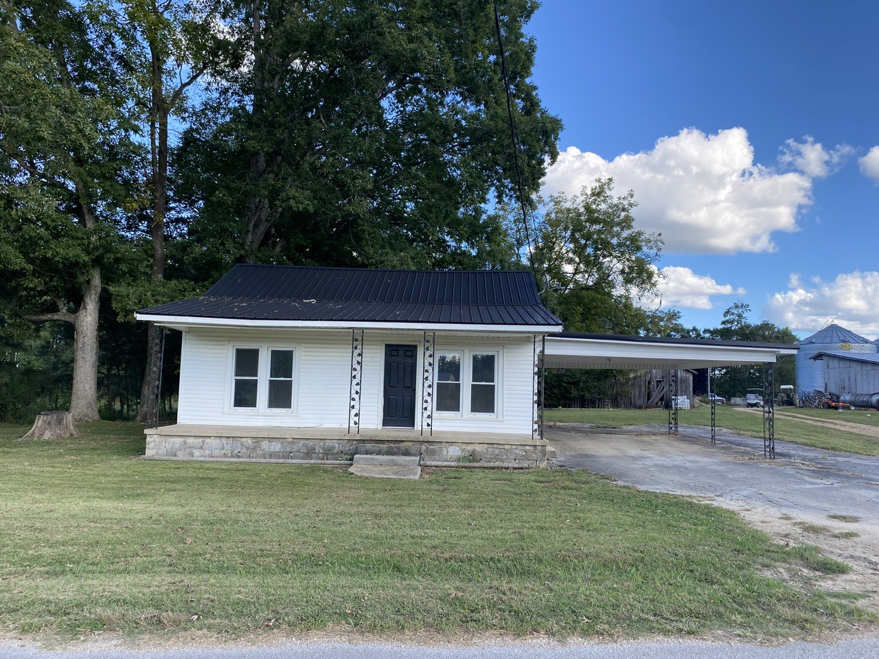 142 Martin Road Lawrenceburg, TN 38464 - Photo 1 of 9