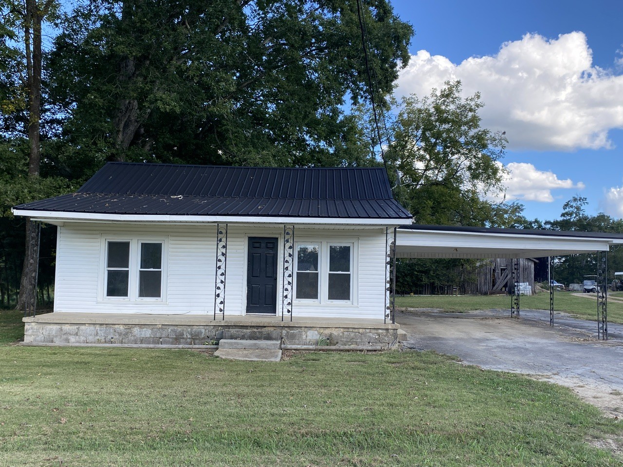 142 Martin Road Lawrenceburg, TN 38464 - Photo 3 of 9