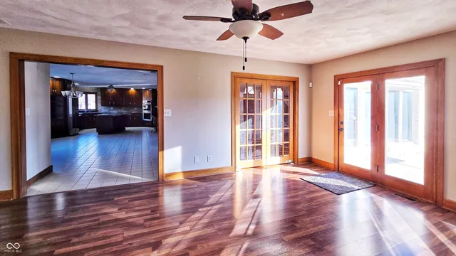 $499,900 | 6520 Forrest Commons Boulevard, Indianapolis, IN 46227