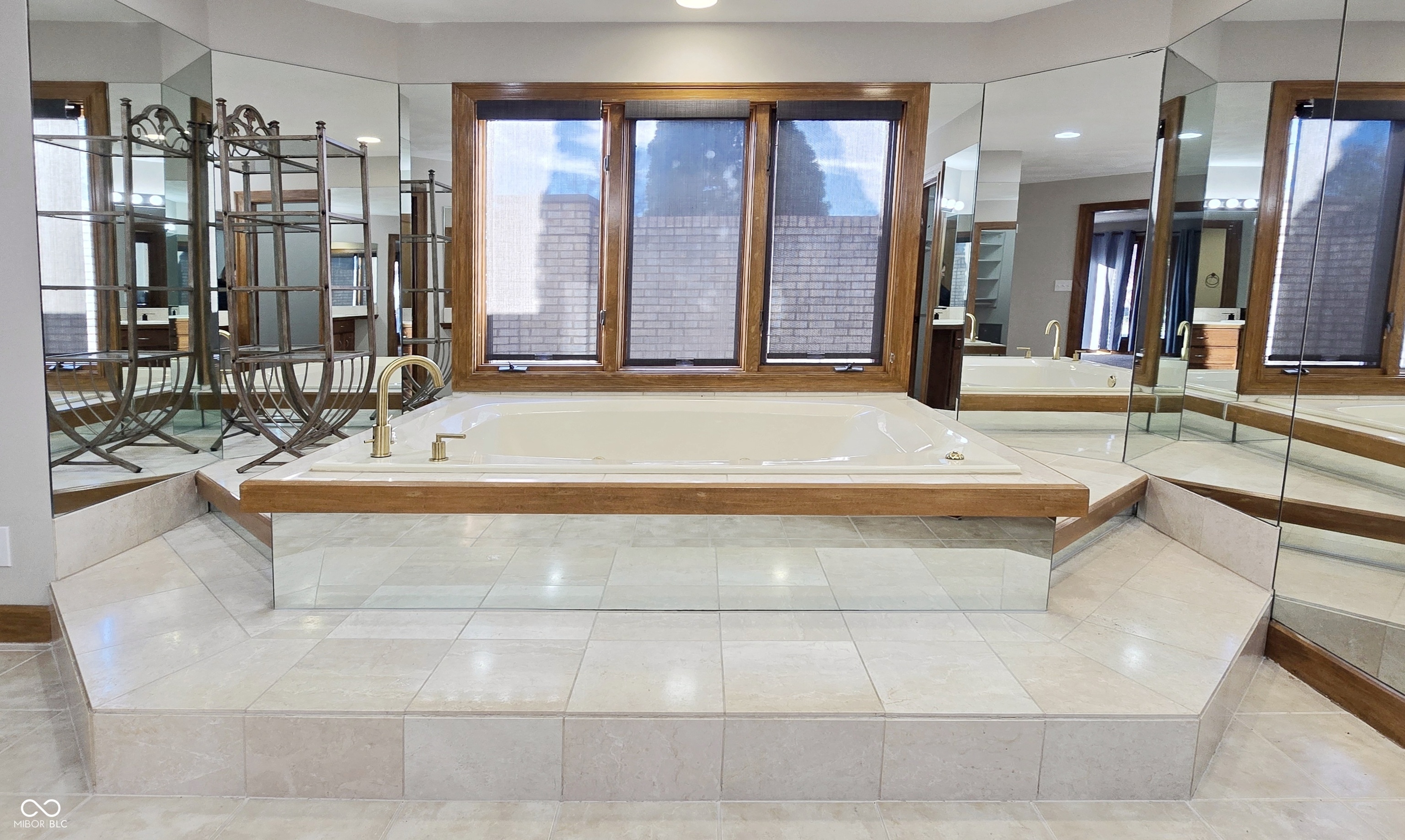 6520 Forrest Commons Boulevard Indianapolis, IN 46227 - Photo 26 of 47