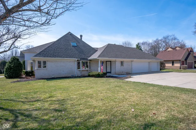 $499,900 | 6520 Forrest Commons Boulevard, Indianapolis, IN 46227