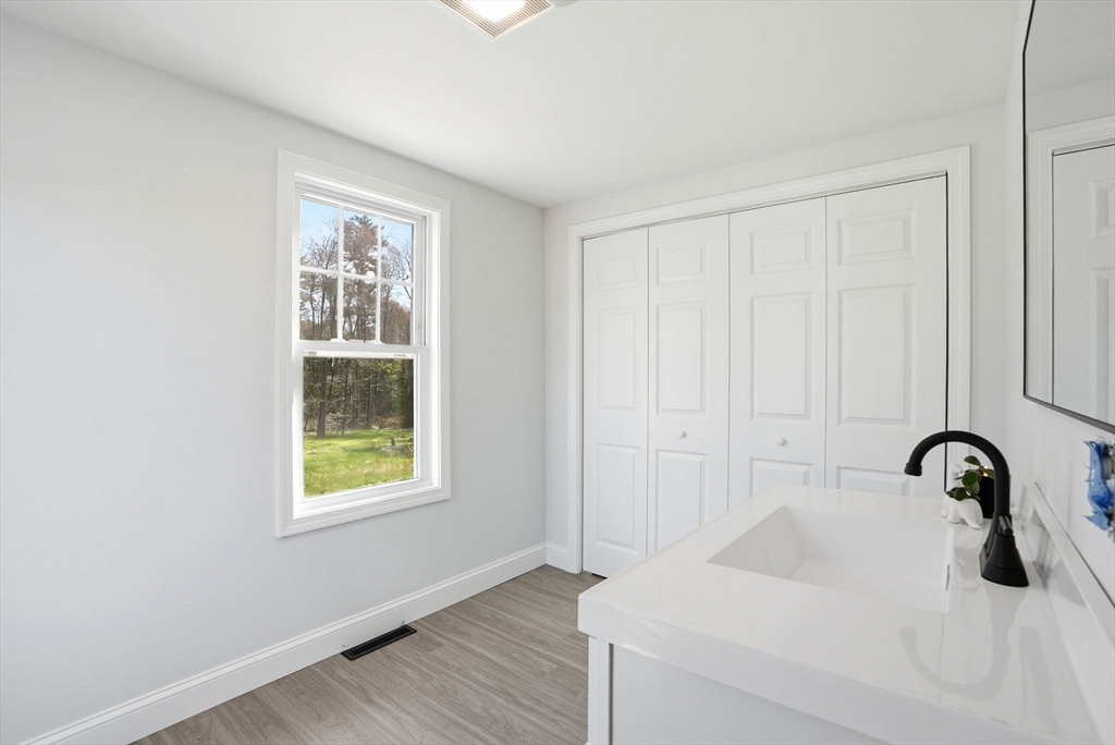 357 Wareham Street Middleboro, MA 02346 - Photo 11 of 42