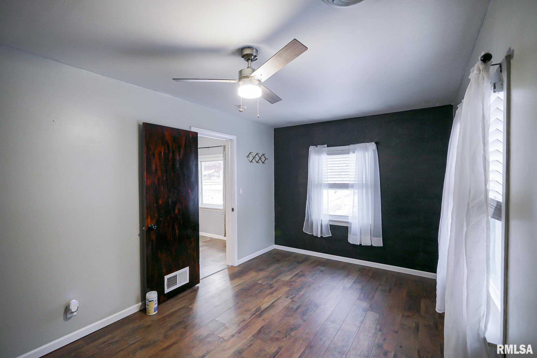 312 Carola Street Creve Coeur, IL 61610 - Photo 14 of 27