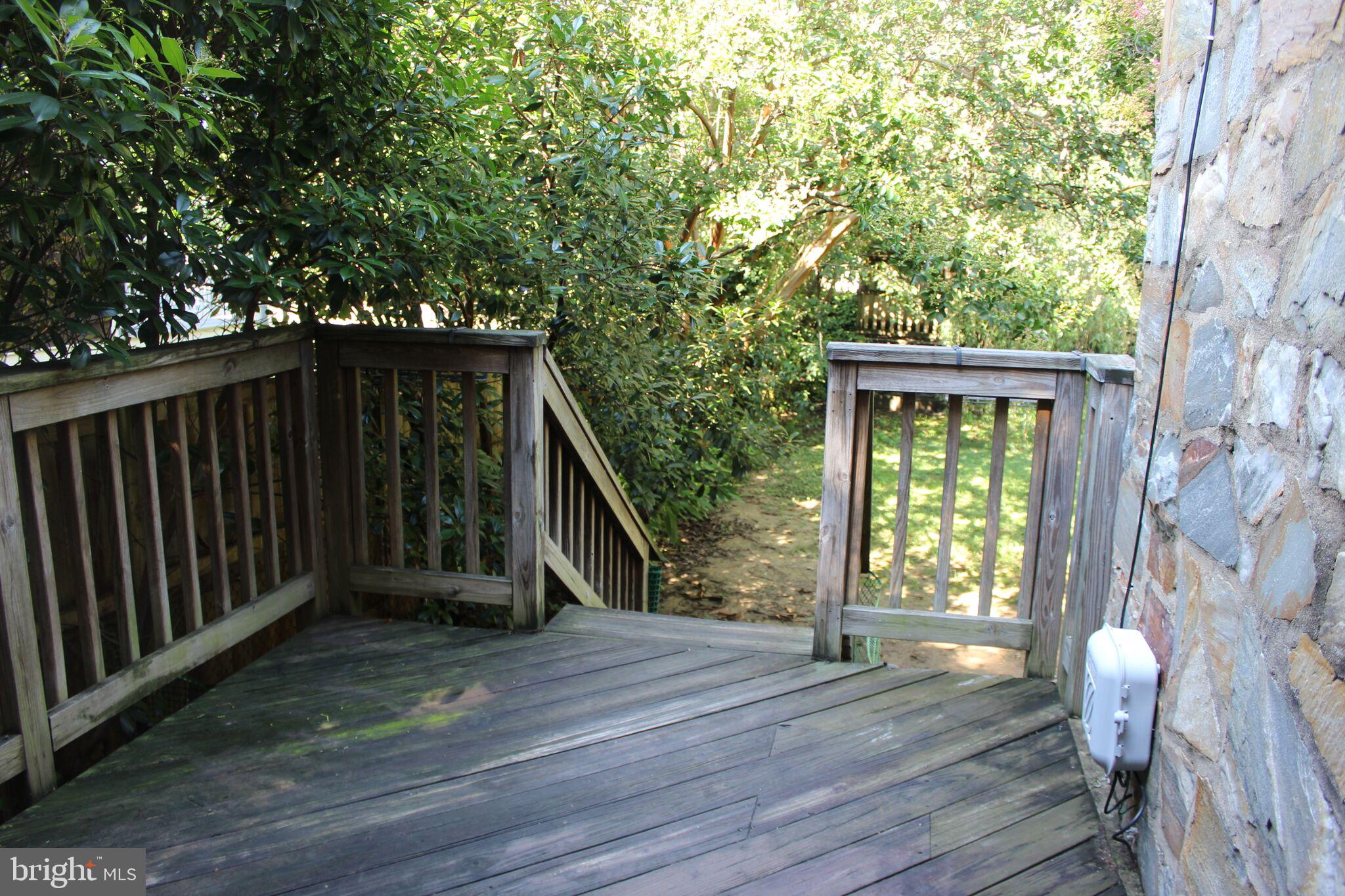 2702 Ridge Rd Drive Alexandria, VA 22302 - Photo 18 of 21 Deck