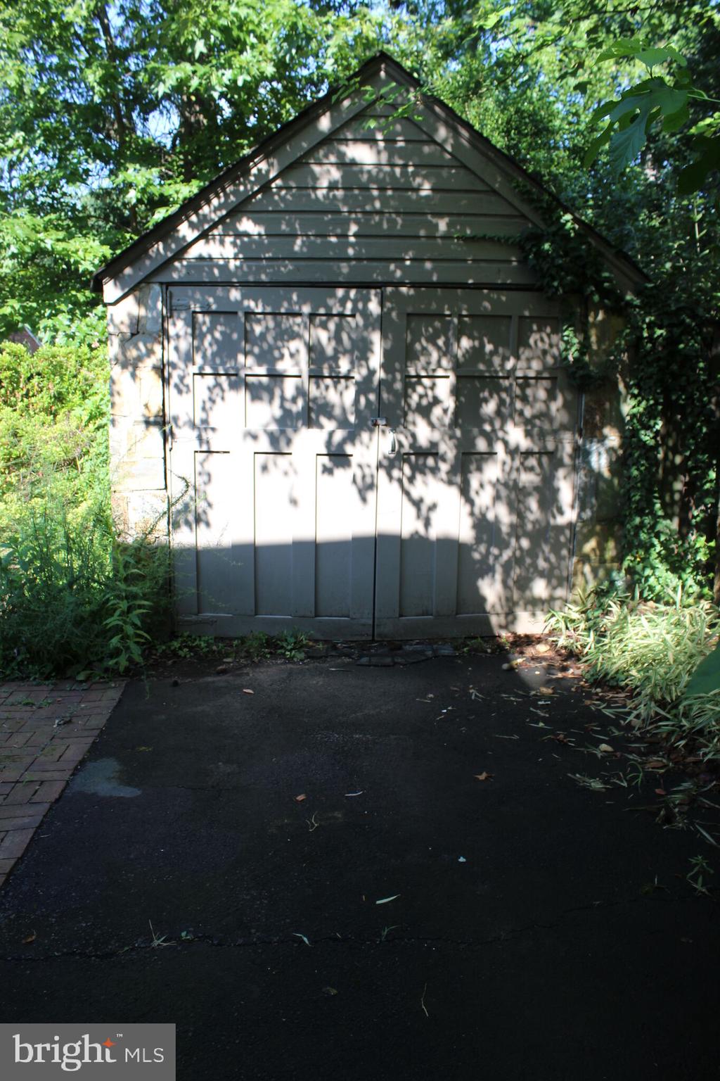 2702 Ridge Rd Drive Alexandria, VA 22302 - Photo 21 of 21 shed