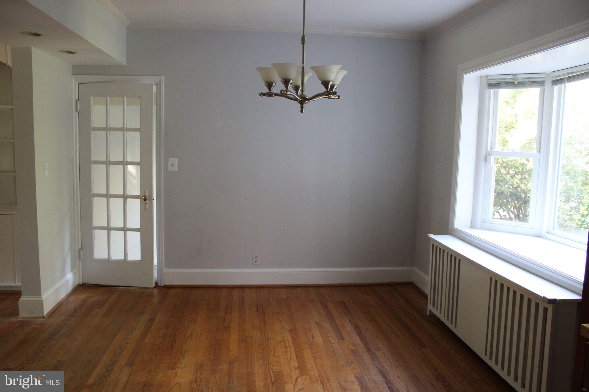 2702 Ridge Rd Drive Alexandria, VA 22302 - Photo 4 of 21 Dining room