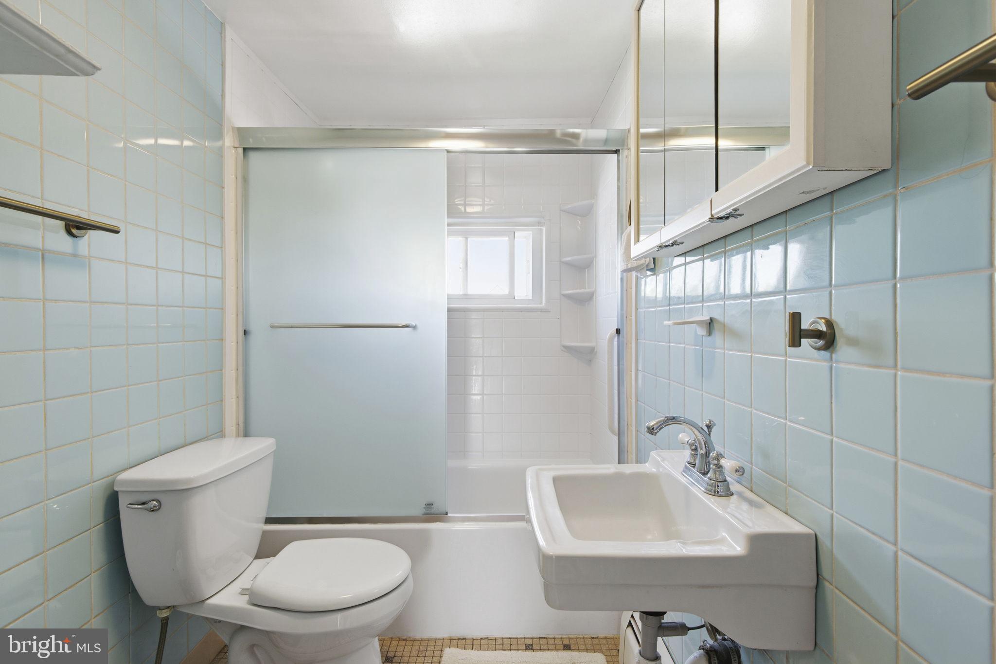 603 Hilltop Road Catonsville, MD 21228 - Photo 22 of 30 Bathroom