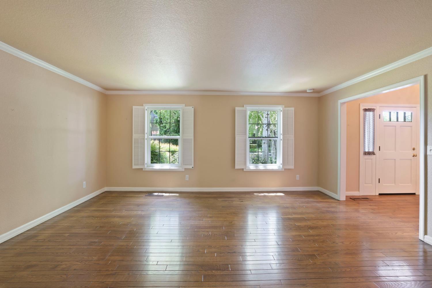 2505 Raleigh Court Turlock, CA 95382 - Photo 9 of 52