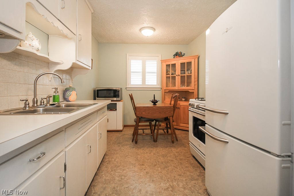 5111 Redfern Road Parma, OH 44134 - Photo 7 of 27