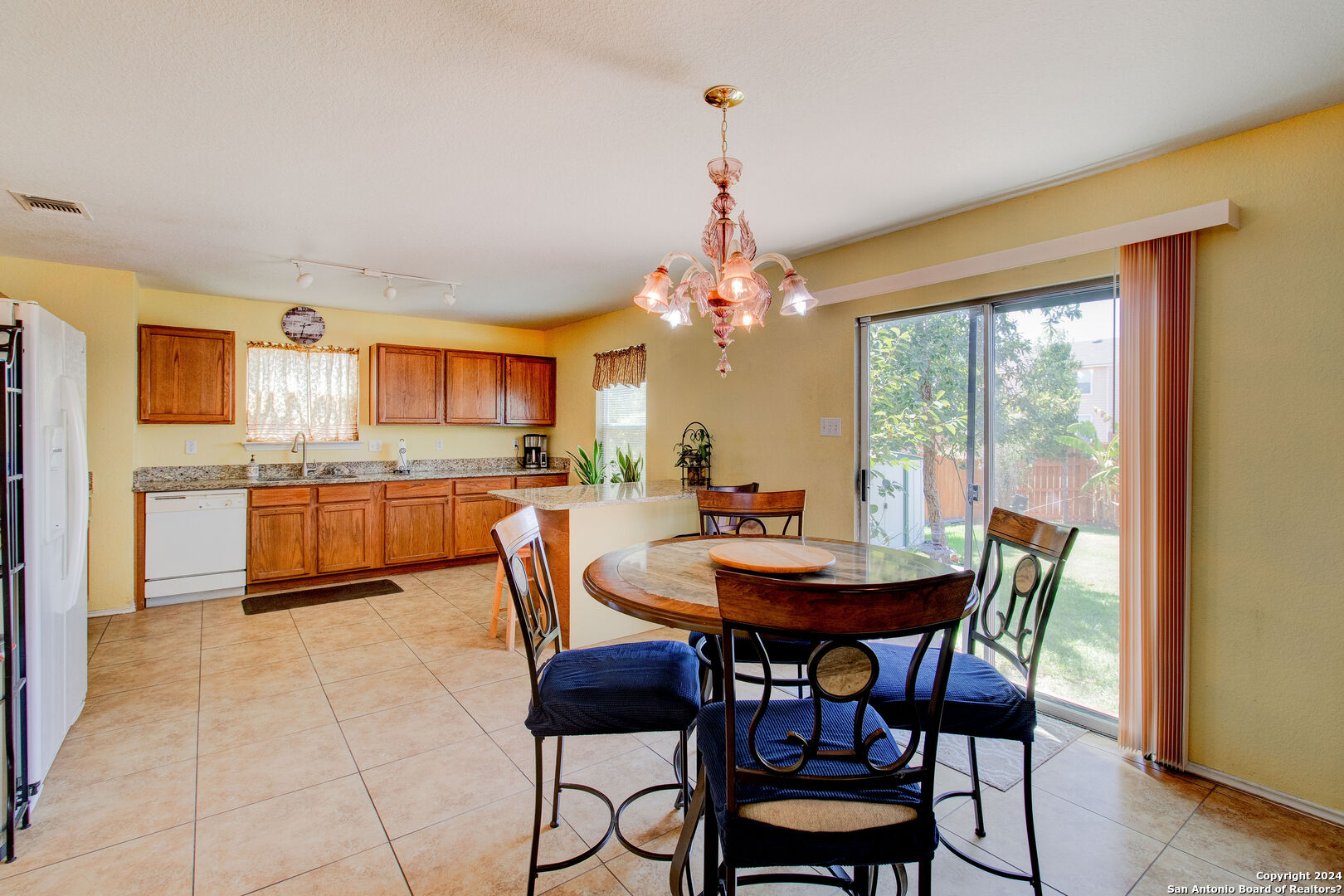 7411 Copper Cove Converse, TX 78109 - Photo 10 of 21