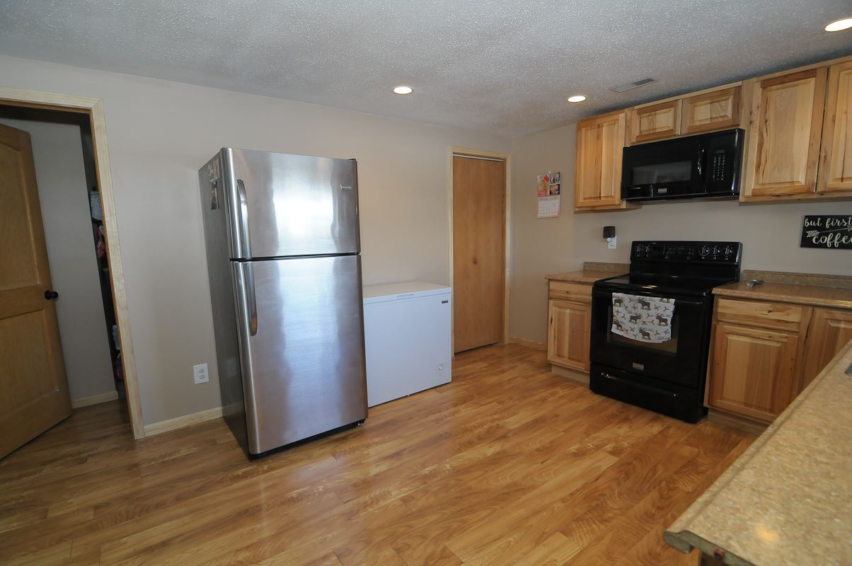4929 North 3 Road Mesick, MI 49668 - Photo 3 of 34 1842450-2.JPG