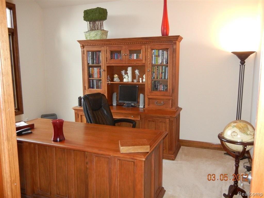 48042 Inveraray Road Canton, MI 48188 - Photo 7 of 25 Library.jpg