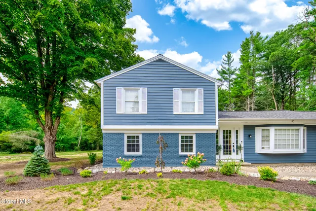 $429,900 | 151 West Mountain Road, Queensbury, NY 12804