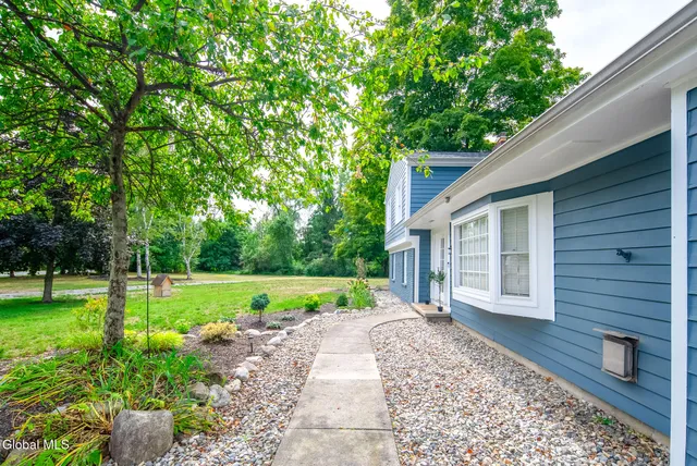 $429,900 | 151 West Mountain Road, Queensbury, NY 12804