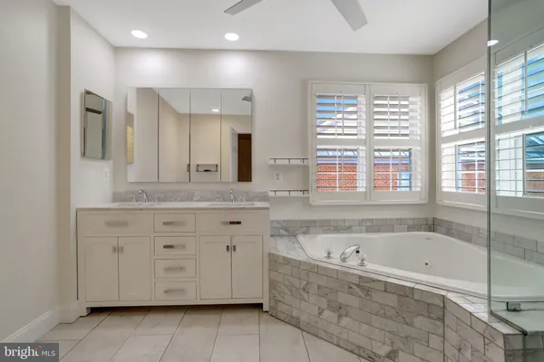 a view of walk in closet