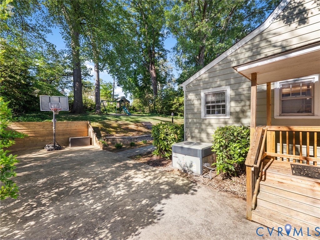 7505 Glebe Road Henrico, VA 23229 - Photo 36 of 42 Side porch, driveway play area