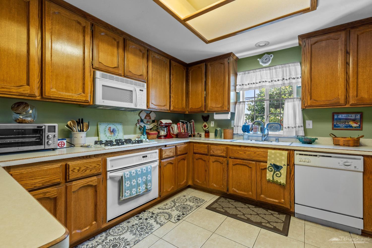 21213 Quail Springs Road Tehachapi, CA 93561 - Photo 14 of 32 Gallery Image 14