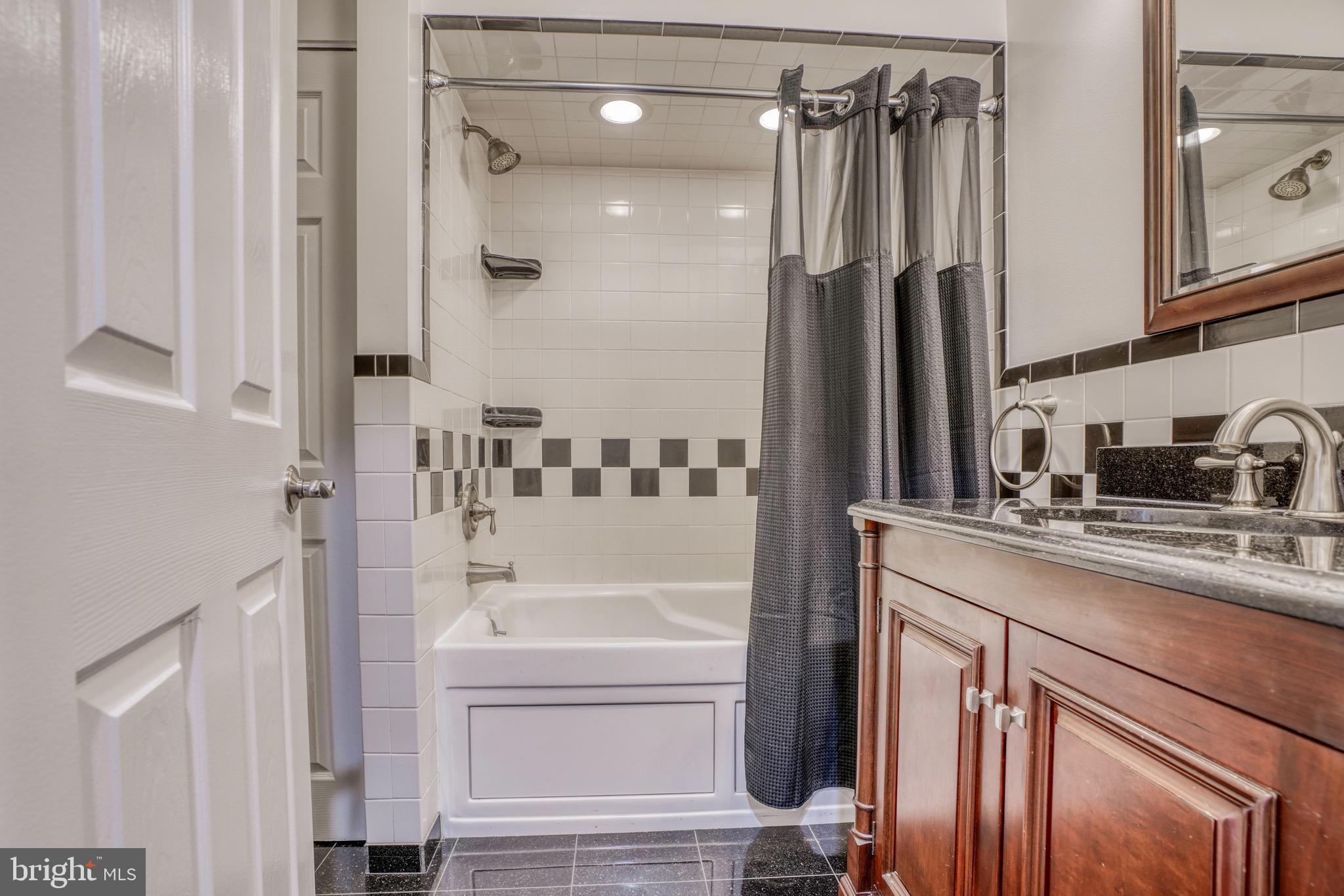 2002 Carrs Mill Road Fallston, MD 21047 - Photo 21 of 47 Hallway bath with soaking tub