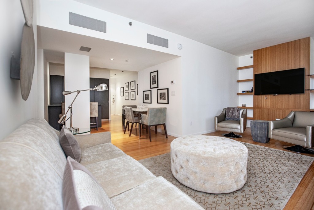 160 Central Park South, Unit 2209 Manhattan, NY 10019 - Photo 3 of 10 Photo 3