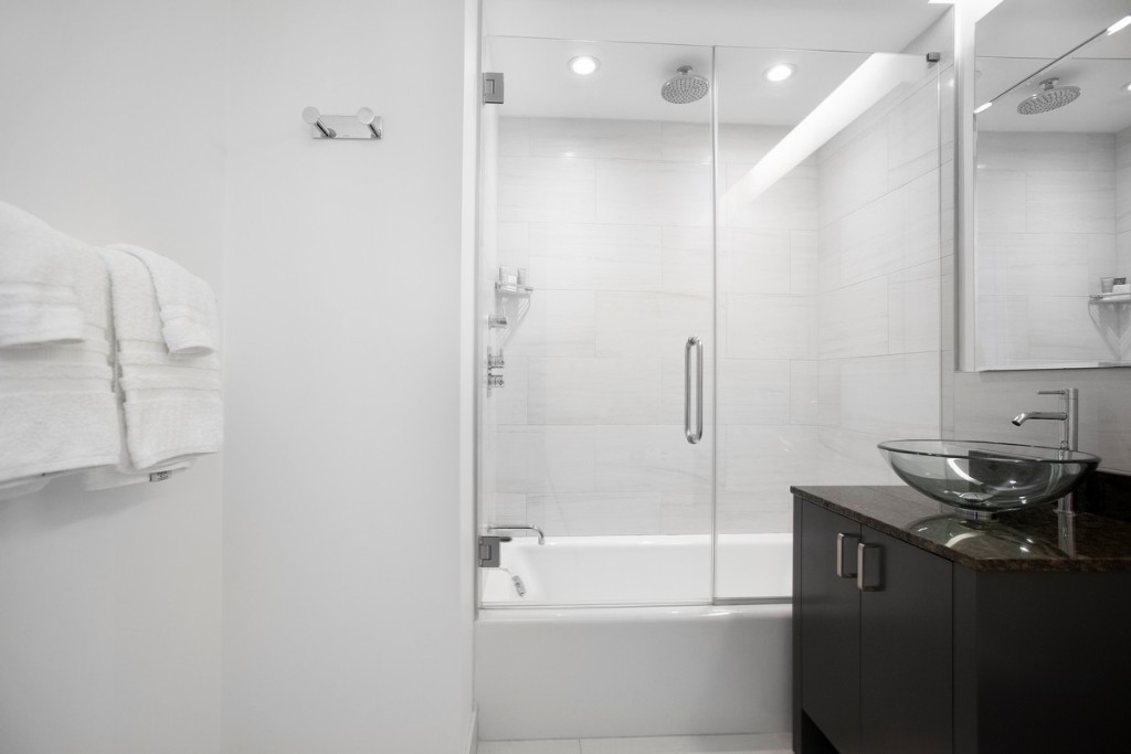 160 Central Park South, Unit 2209 Manhattan, NY 10019 - Photo 4 of 10 Photo 4