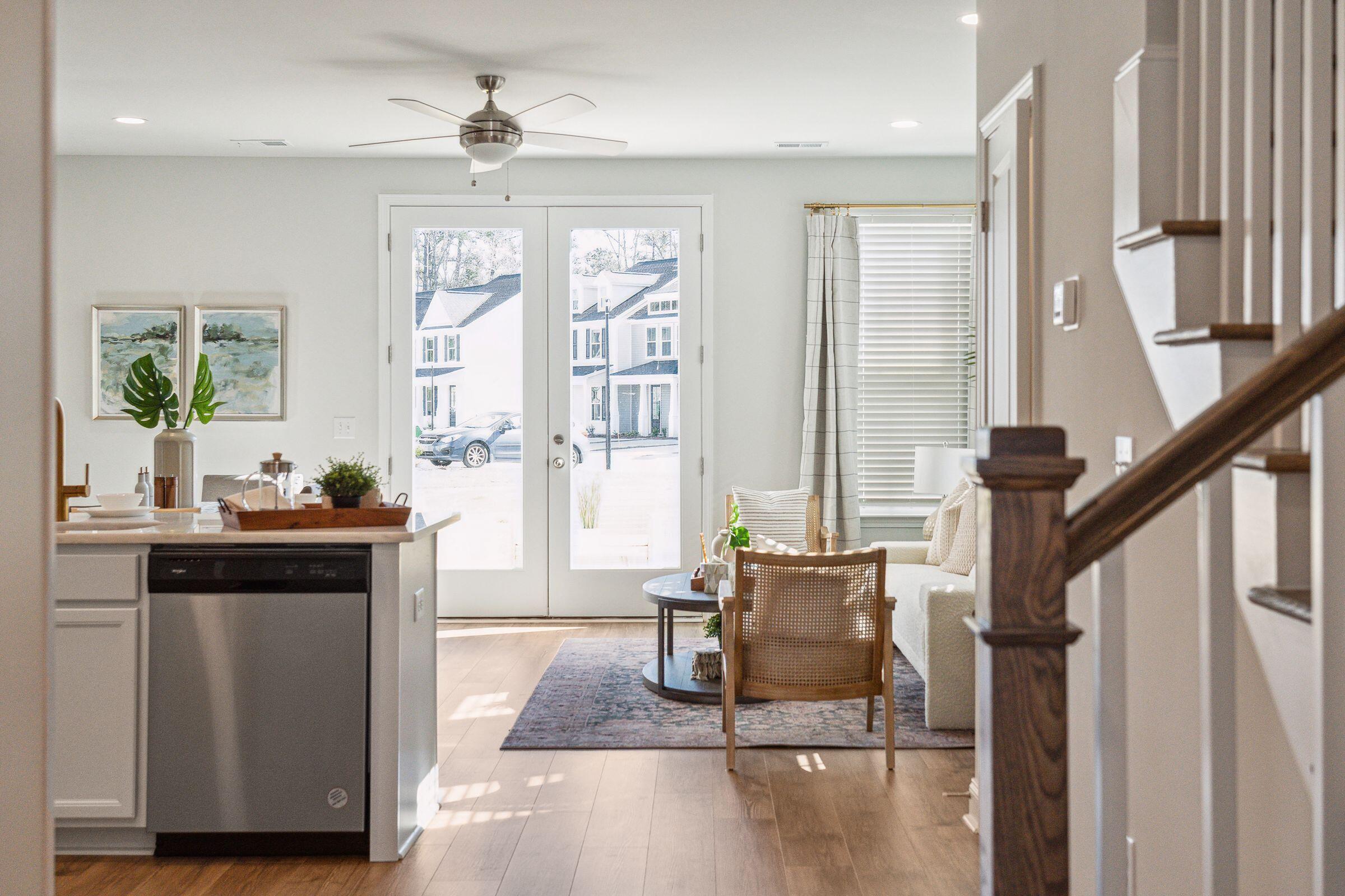 215 Harding Lane Goose Creek, SC 29445 - Photo 8 of 56 314GreenFernDr-KeenEyeMarketing-010