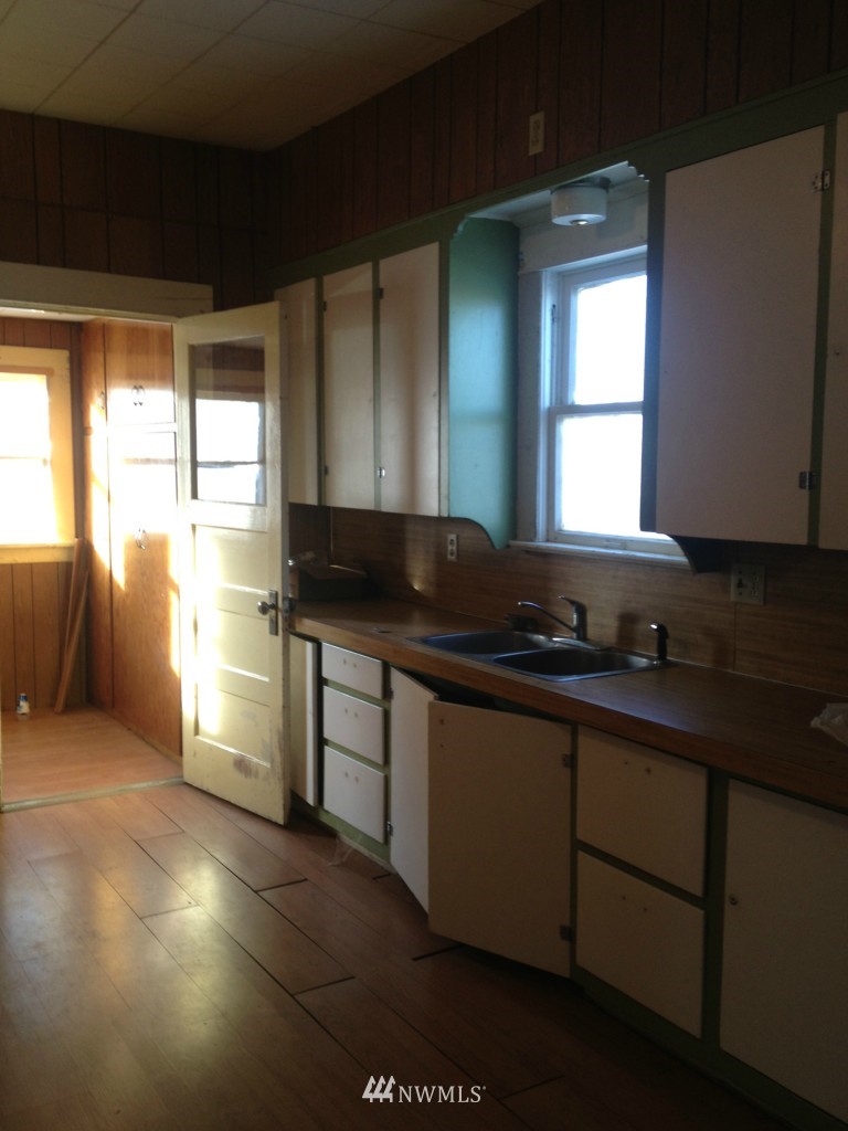 9859 Harris Road Northeast Moses Lake, WA 98837 - Photo 8 of 17 Gallery Image 8