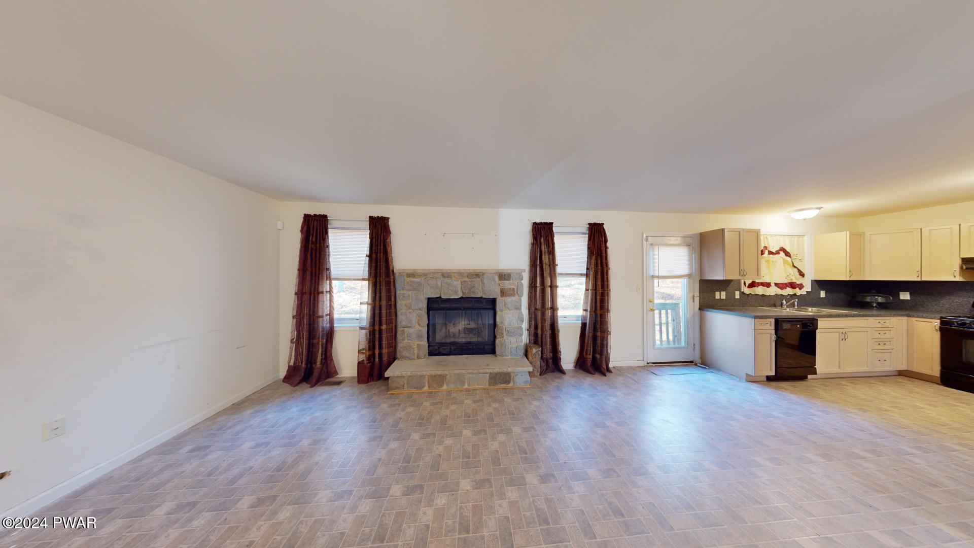 4365 Pine Ridge Drive East Bushkill, PA 18324 - Photo 18 of 50 4365-Pine-Ridge-Dr-11012024_163055