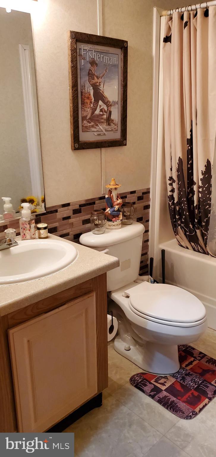1645 Conewago Creek Road Manchester, PA 17345 - Photo 7 of 24 Gallery Image 7