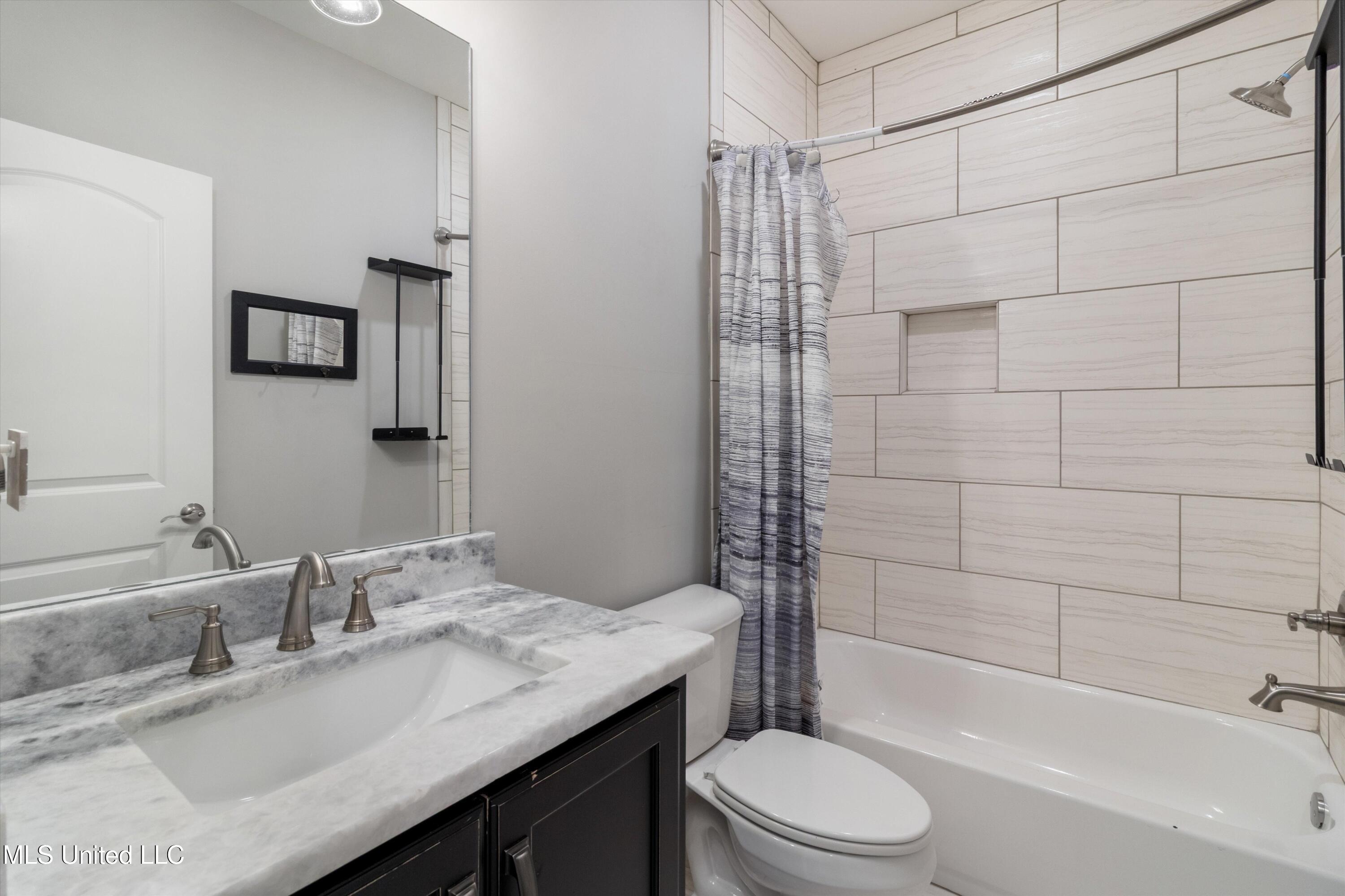 4624 Bakers Trail Nesbit, MS 38651 - Photo 17 of 27 17-4624 Bakers Trail East-56