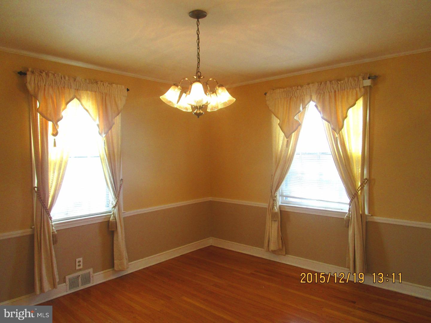 7637 Oak Lane Road Cheltenham, PA 19012 - Photo 11 of 22 Gallery Image 11