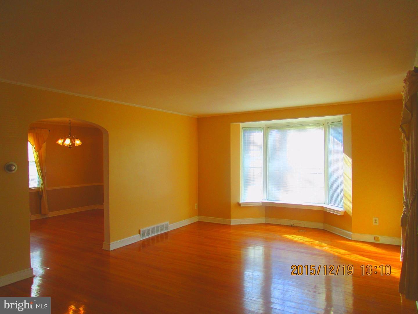7637 Oak Lane Road Cheltenham, PA 19012 - Photo 8 of 22 Gallery Image 8