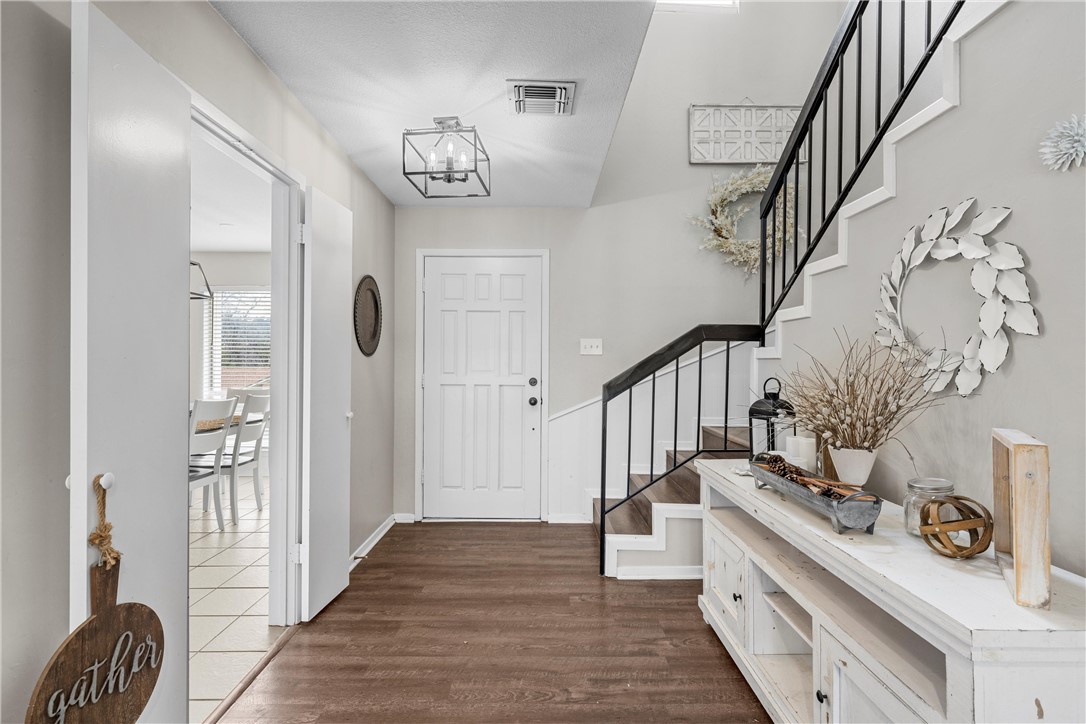 2620 Eldridge Lane Waco, TX 76710 - Photo 5 of 40