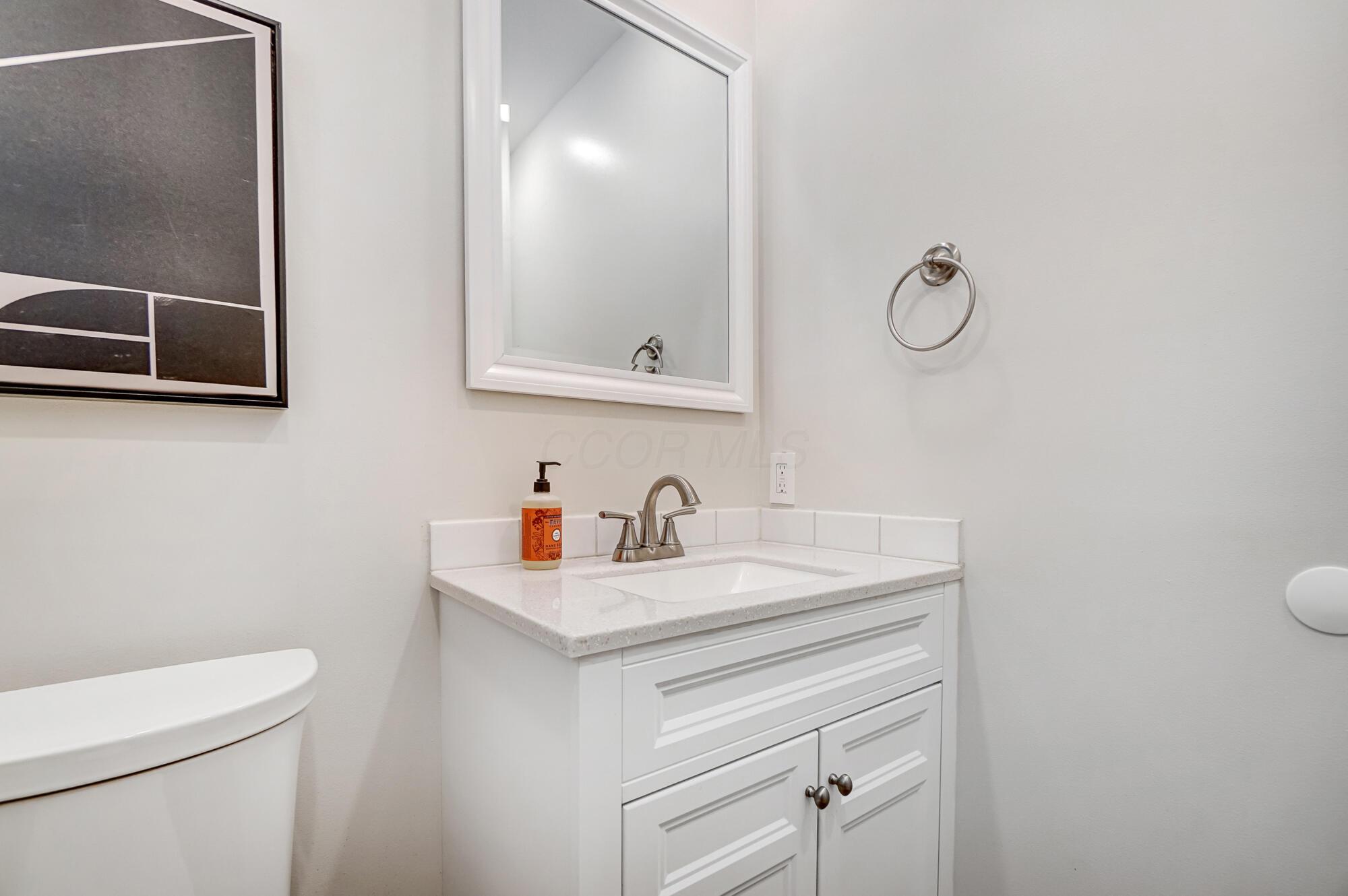 2990 Parkside Road Columbus, OH 43204 - Photo 14 of 34 Half bath on main level.