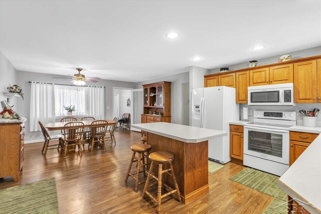 4202 Flajole Road Midland, MI 48642 - Photo 11 of 73 50065699-10.JPG