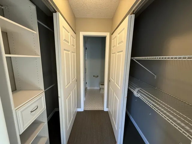 $3,200 | 709 Wayzata Boulevard East, Wayzata, MN 55391