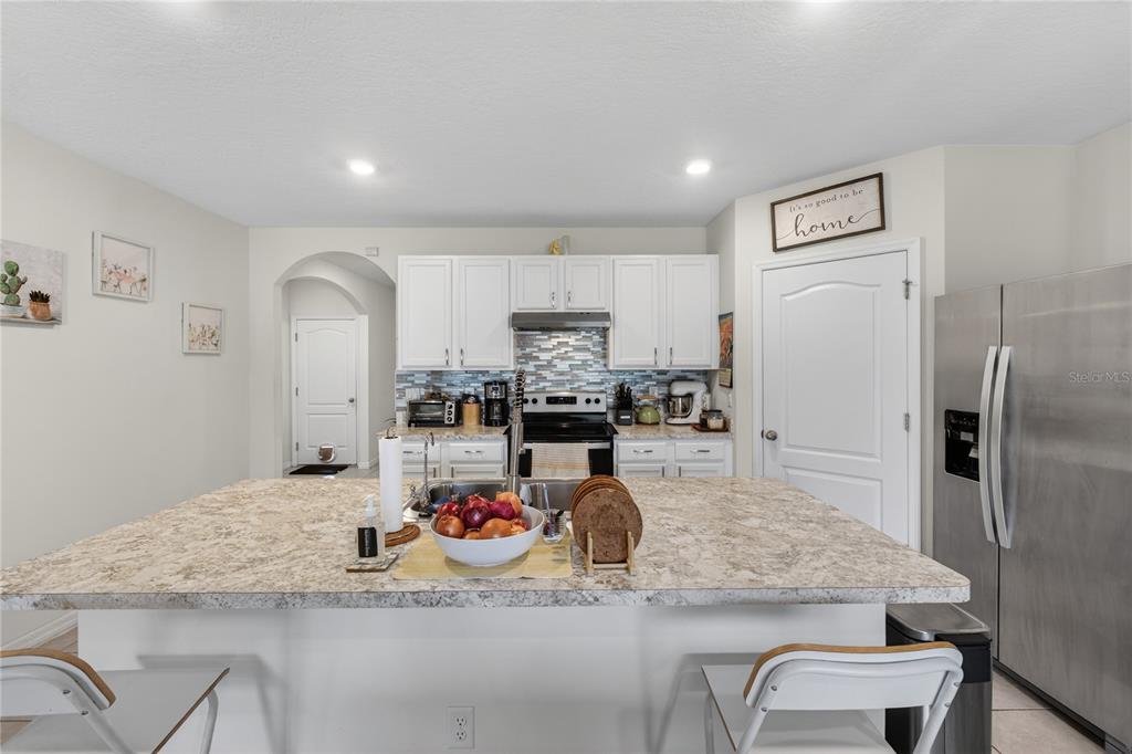 1323 Fox Squirrel Drive Davenport, FL 33897 - Photo 10 of 78