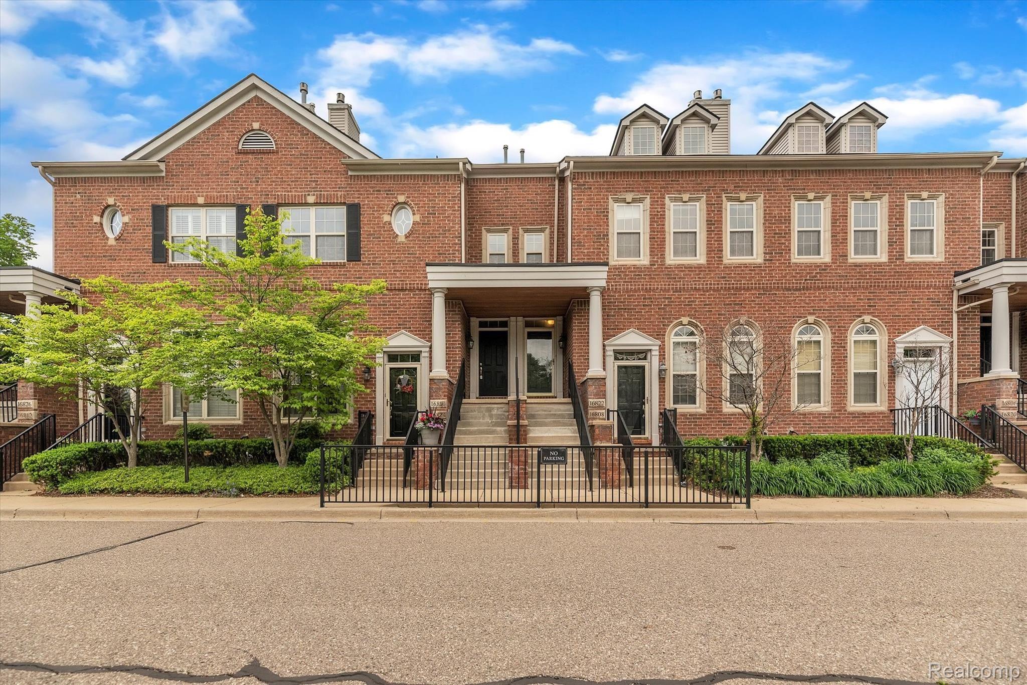 16810 Farmington Road Livonia, MI 48154 - Photo 38 of 41 39-16810-Farmington-Rd-WindowStill-Real-Estate-Photography-39.jpg