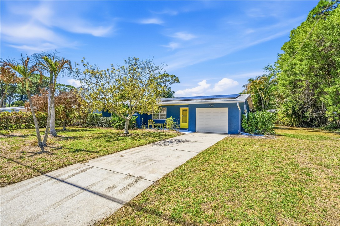 1202 Southeast Madison Avenue Stuart, FL 34996 - Photo 2 of 31