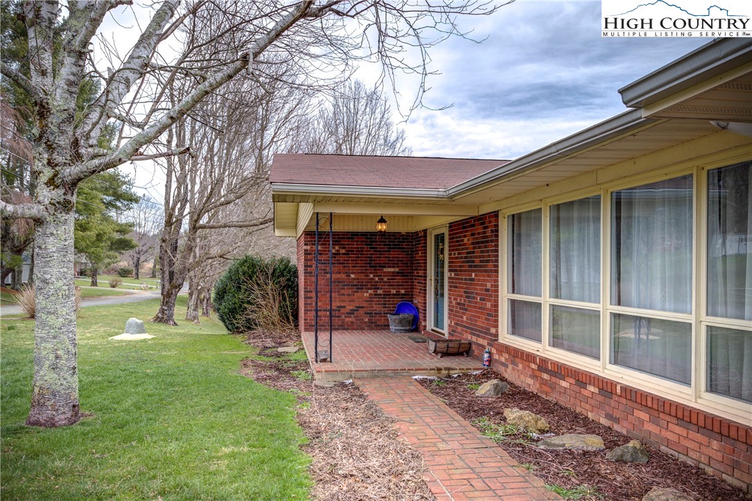 304 Evergreen Lane Boone, NC 28607 - Photo 8 of 50