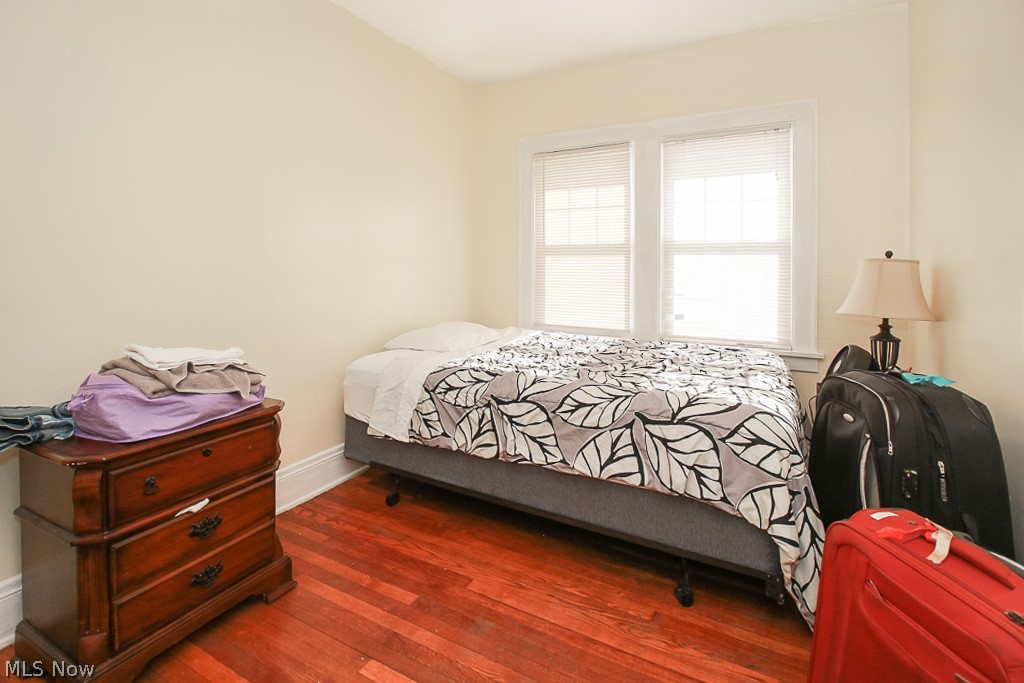 2260 Maplewood Road Cleveland, OH 44118 - Photo 23 of 34 kensington 2nd floor bedroom